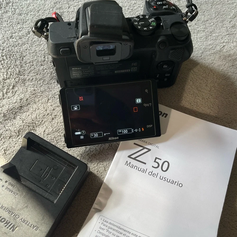 Nikon z50 body used but slightly ! No damage everything work 100%